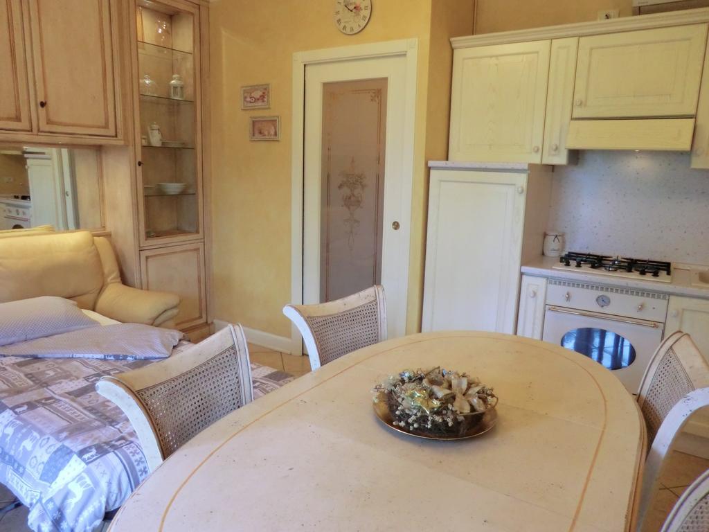 דירות דסנזאנו דל גארדה Doctor House Desenzano מראה חיצוני תמונה